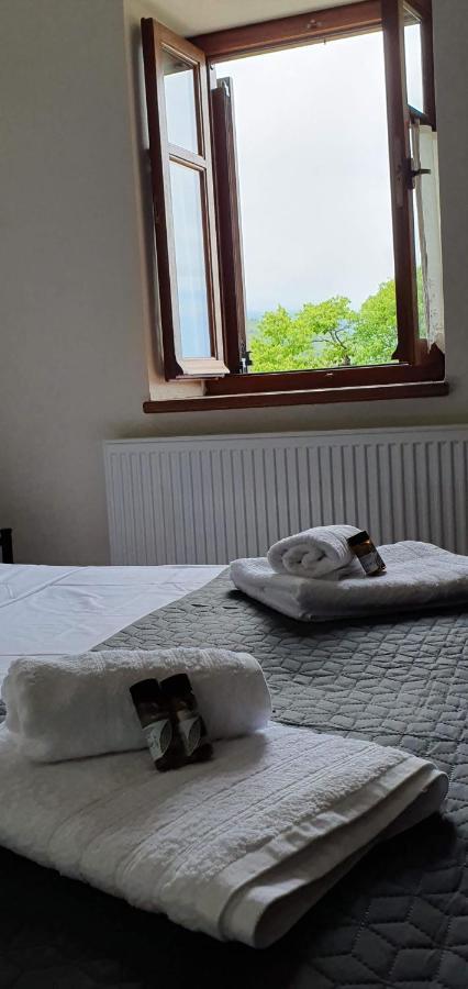 Camellia Guesthouse Anílio Pilíu Kültér fotó